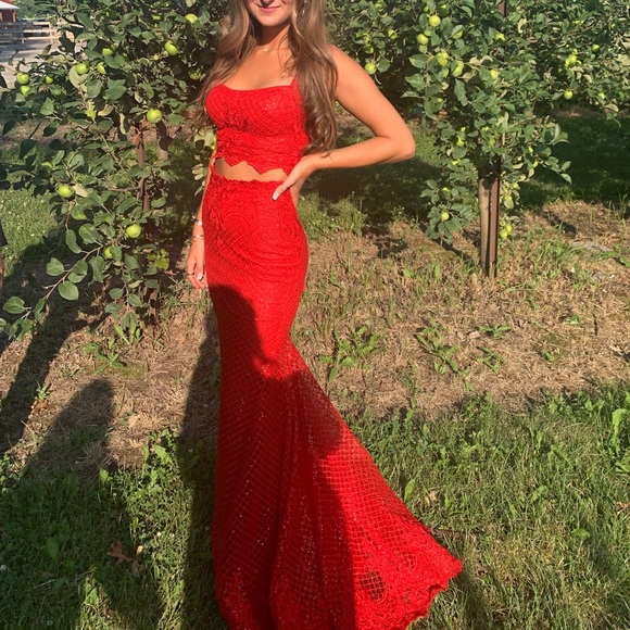 Red 2 piece prom dress - Picture 3 of 6